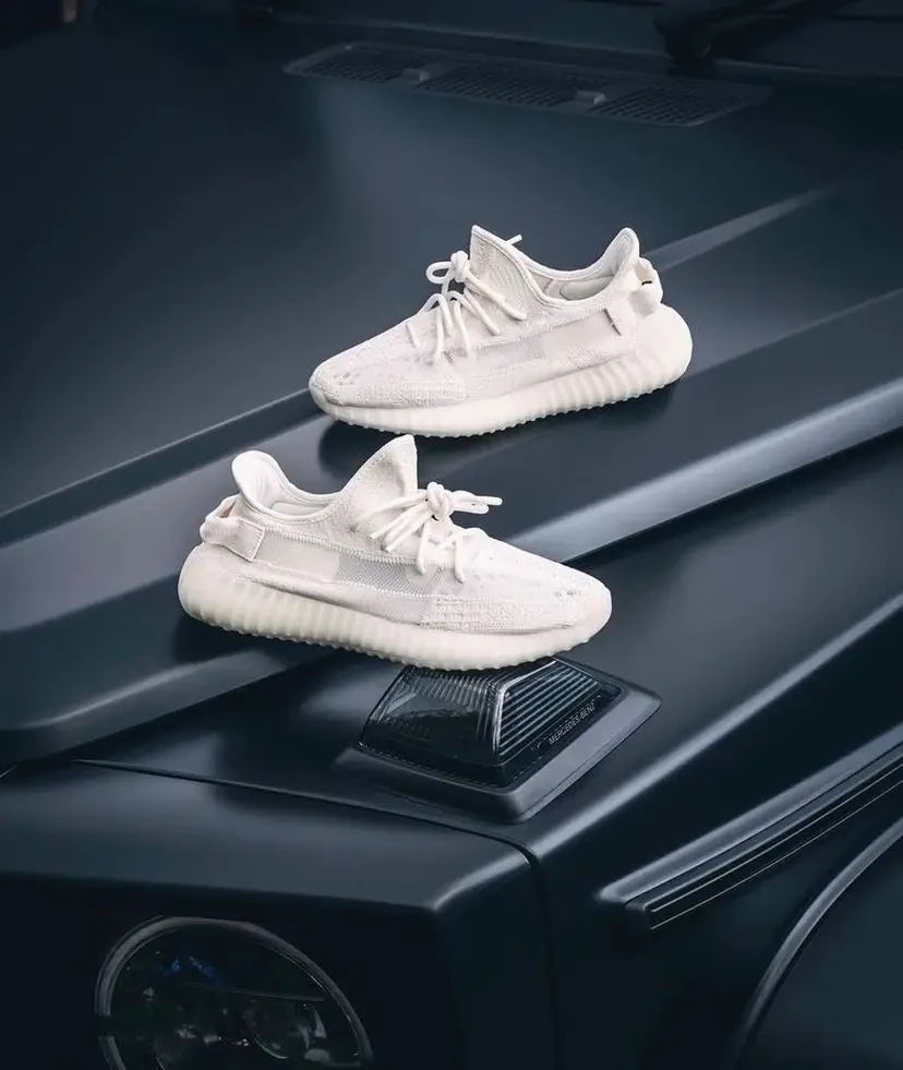 Adidas yeezy triple white canada 2025