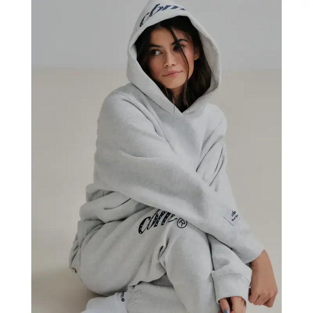 Gray hoodie and sweatpants set, the perfect blend for styling with Low Dunks Nike